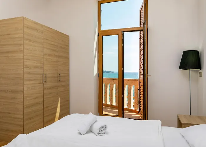 Rotonda Inn Novigrad